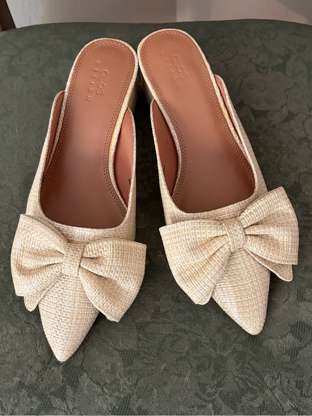 ASOS Beige Wicker Pointed Bow Slip-On Mules w/ Square Heel, Women’s size 6